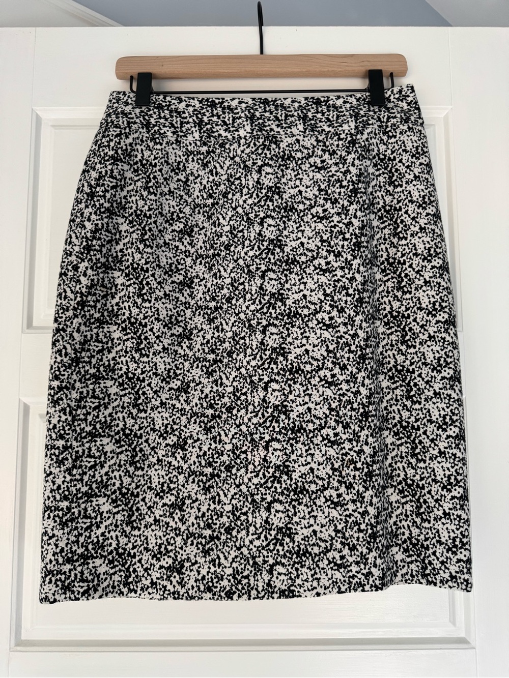 Banana Republic Black and White Speckled Pencil Skirt